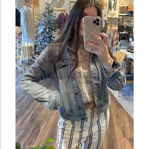 Light-wash Jean Jacket